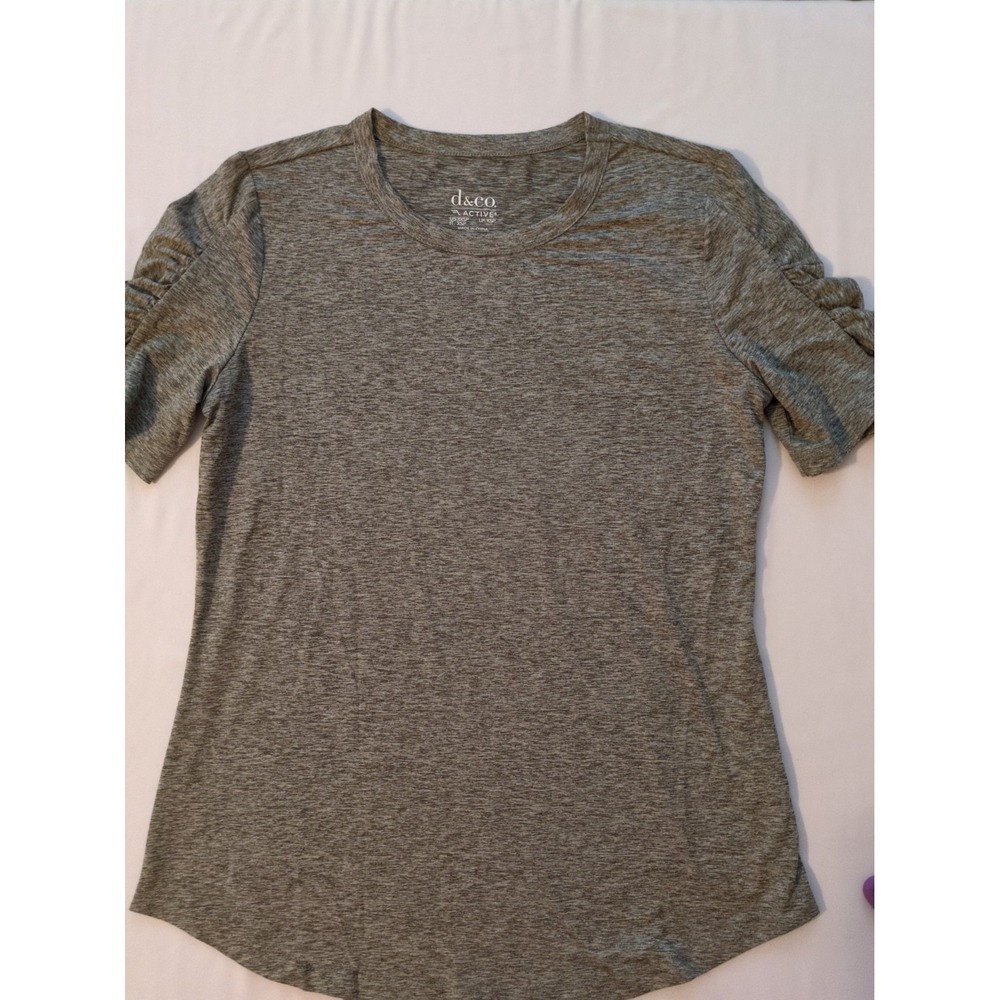 D&Co Active Quick Dry Women's Small Grey Top Fits Medium